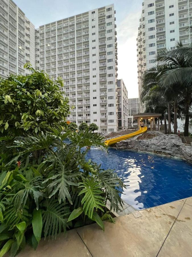 Yam Staycation Shore Residences Manila Exteriör bild