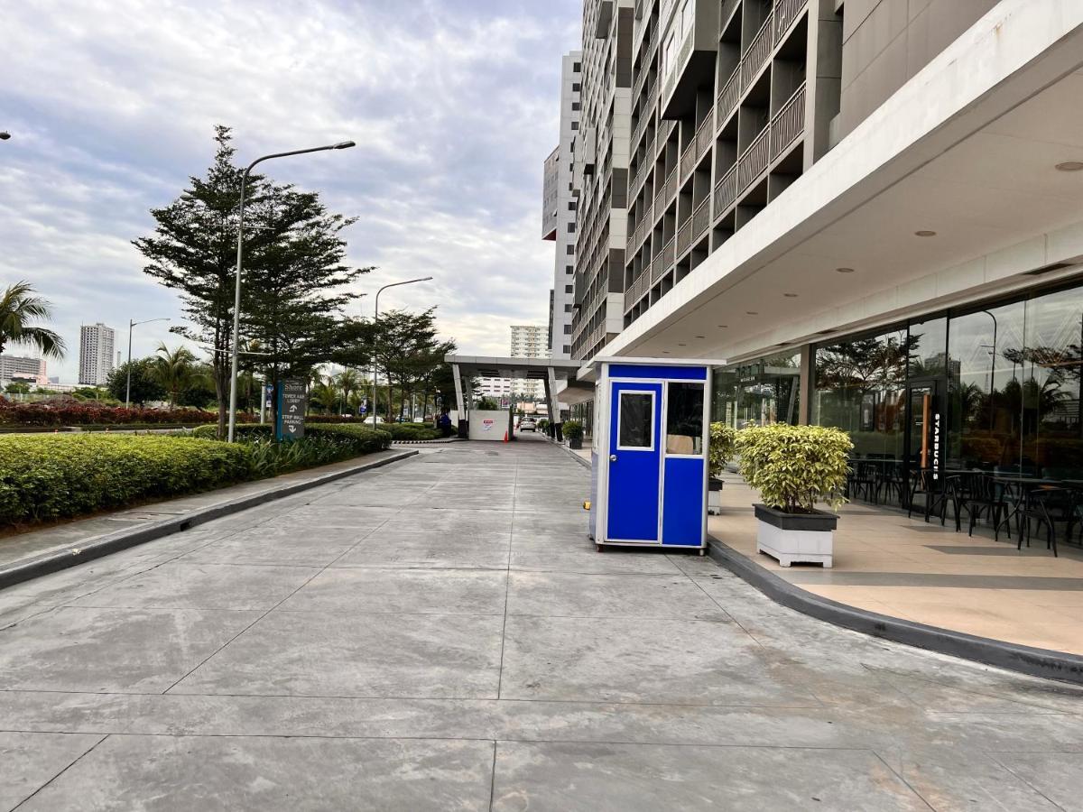 Yam Staycation Shore Residences Manila Exteriör bild