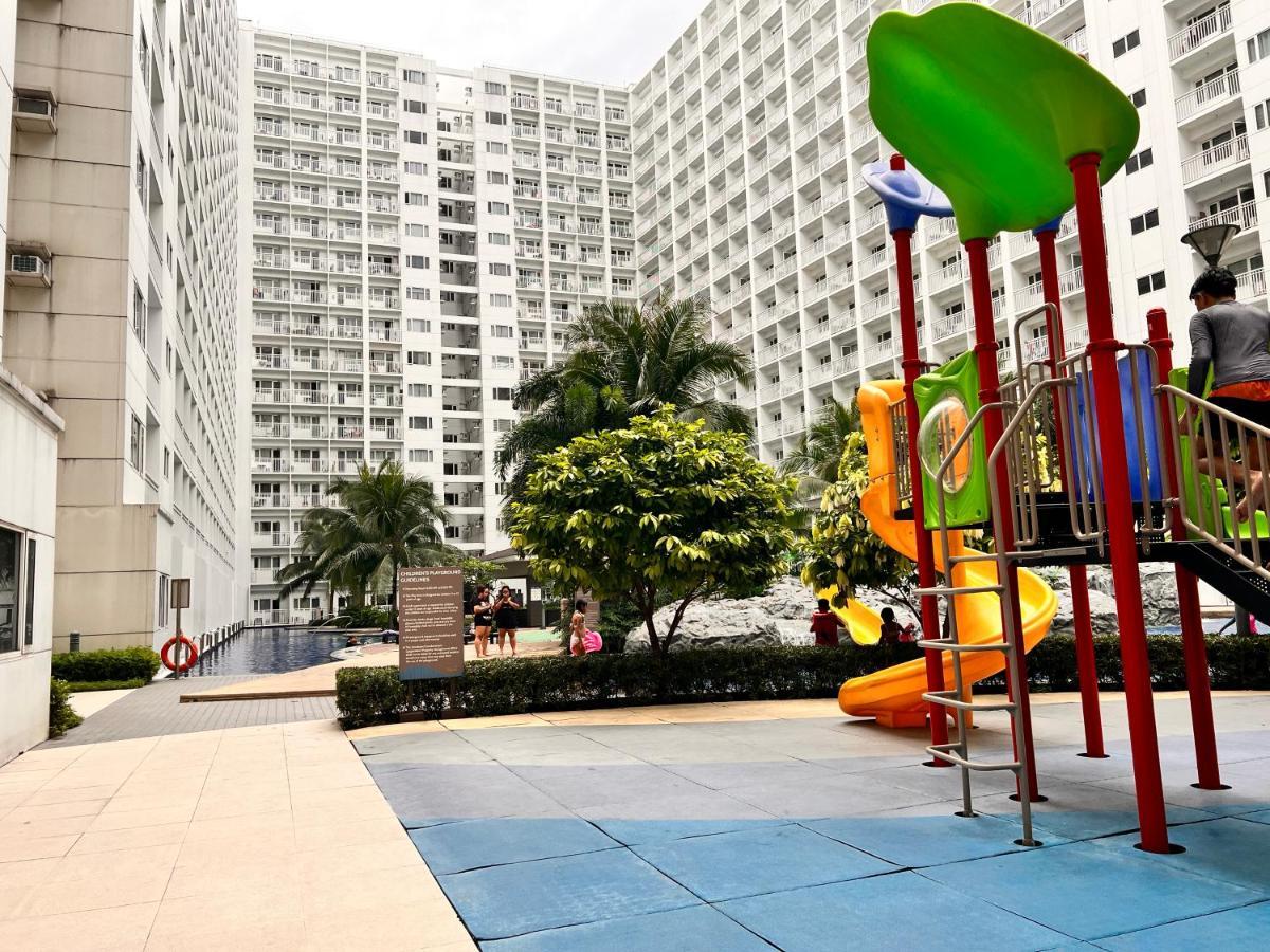 Yam Staycation Shore Residences Manila Exteriör bild