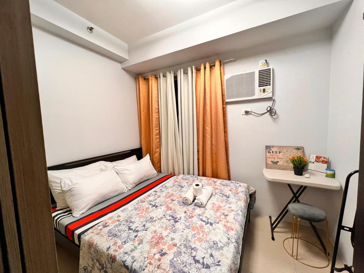 Yam Staycation Shore Residences Manila Exteriör bild